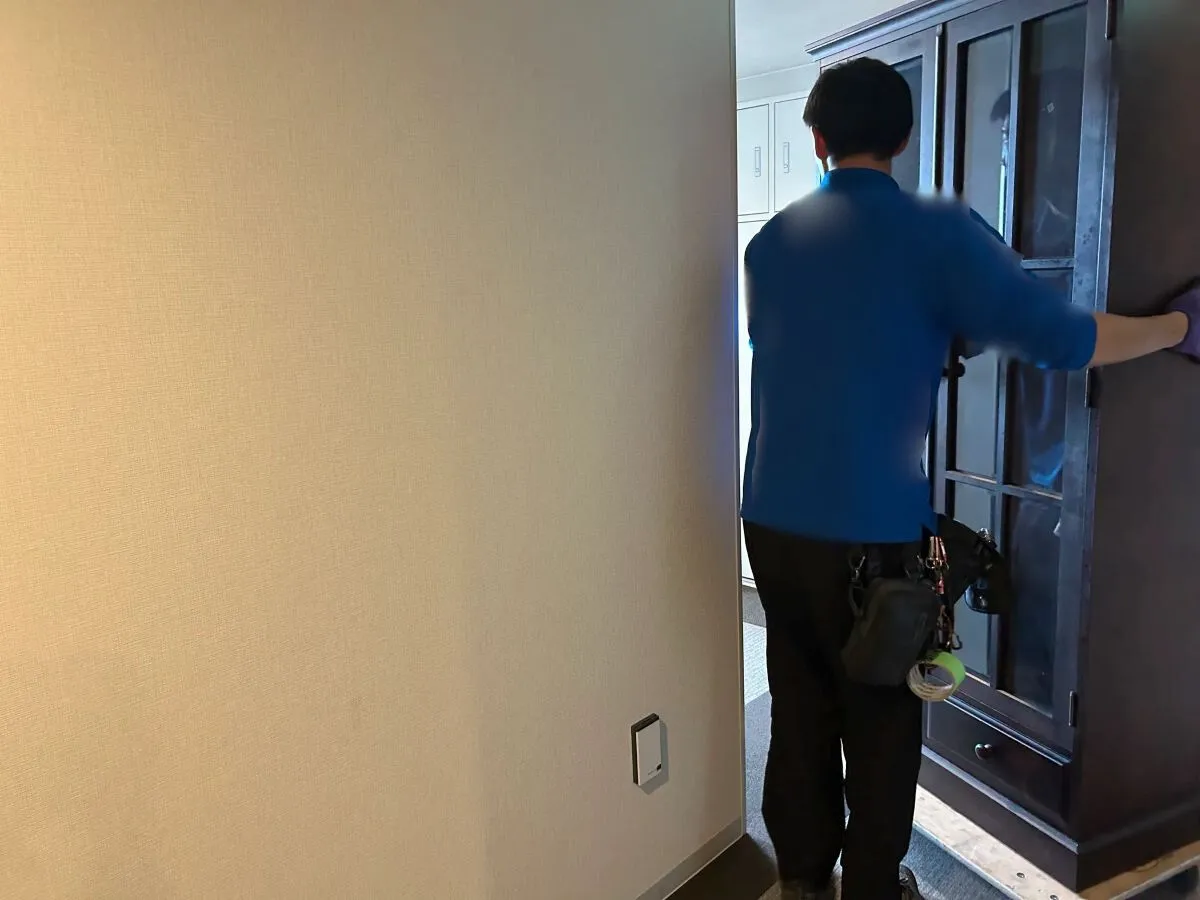 「3LDKのマンションのお部屋から本棚を回収させていただきました」作業写真